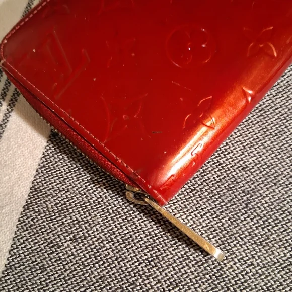 Louis Vuitton Red Embossed Wallet - Picture 10 of 16